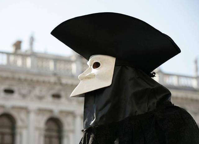 Carnevale di Venezia 2025: maschere, storia, eleganza, eventi indimenticabili, un'esperienza unica al mondo.
