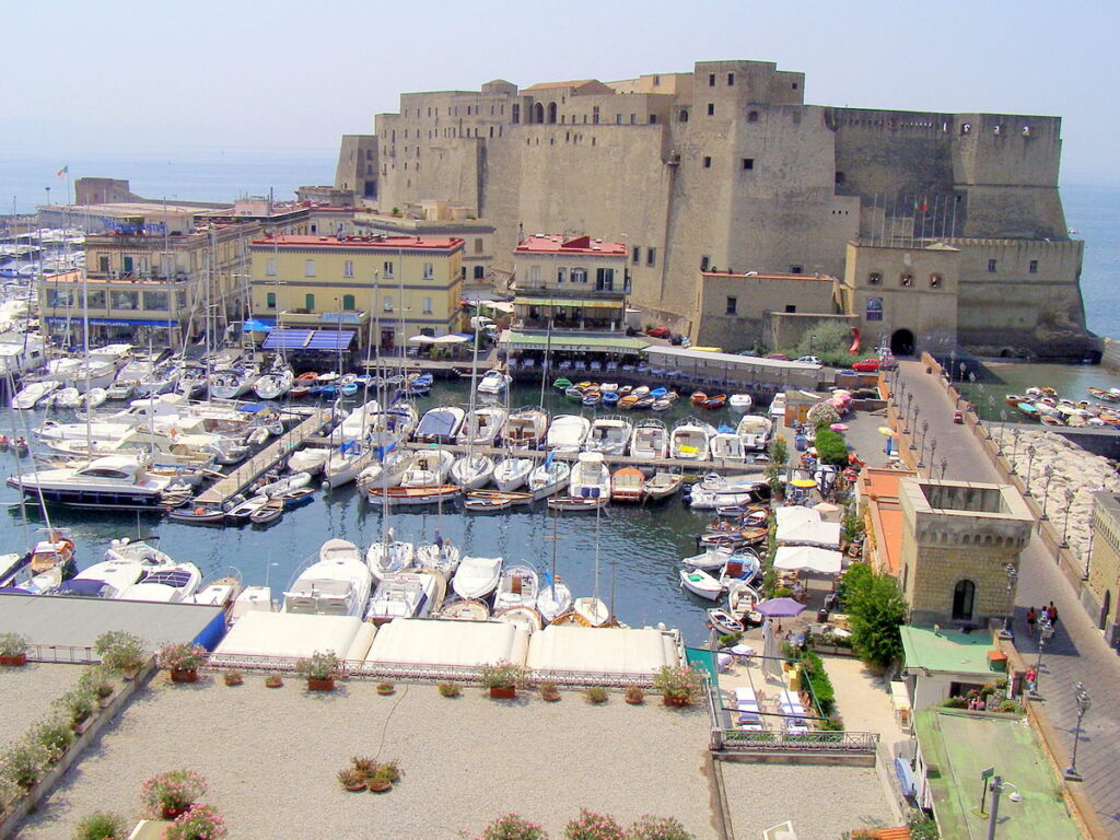 Il Castello dellOvo In Napoli