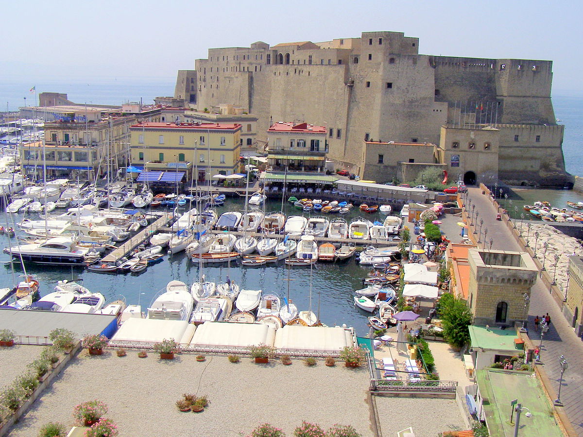 Il Castello dellOvo In Napoli