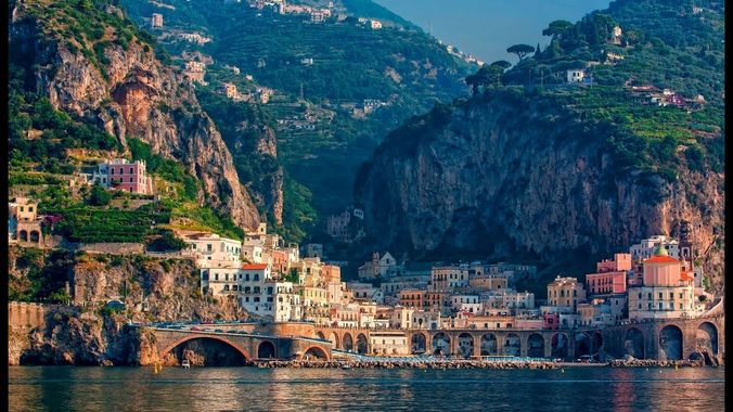 Amalfi e i borghi della costiera amalfitana Amalfi e i borghi della costiera amalfitana