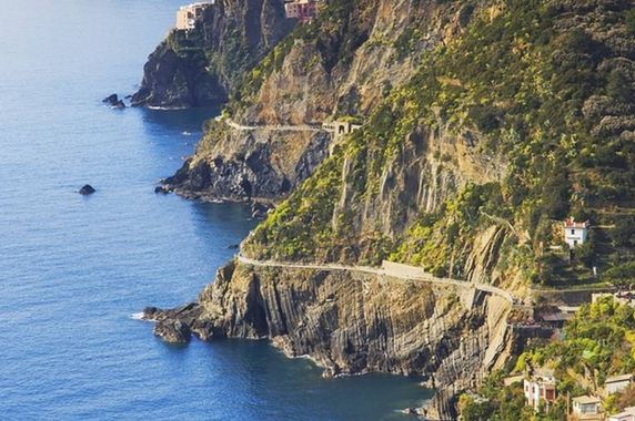 Escursioni mozzafiato: le migliori 20 escursioni in Europa la piu romantica delle passeggiate sulla via dell amore alle cinque terre
