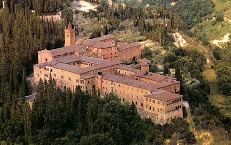 Itinerario di viaggio tra i 16 borghi più belli della provincia di Siena Itinerario di viaggio tra i 16 borghi più belli della provincia di Siena