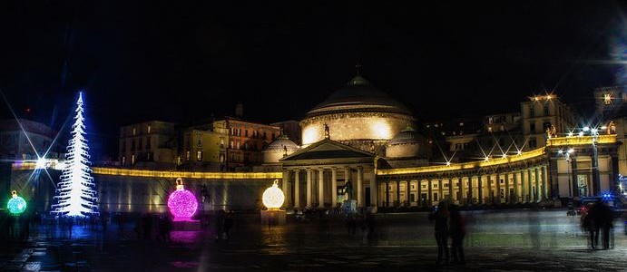 Come scegliere l'alloggio nel migliore quartiere per una vacanza a Napoli natale plebiscito napoli