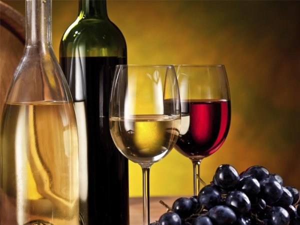 Riviera Romagnola: non solo spiaggia e mare ma anche vino e buon cibo Riviera Romagnola: non solo spiaggia e mare ma anche vino e buon cibo