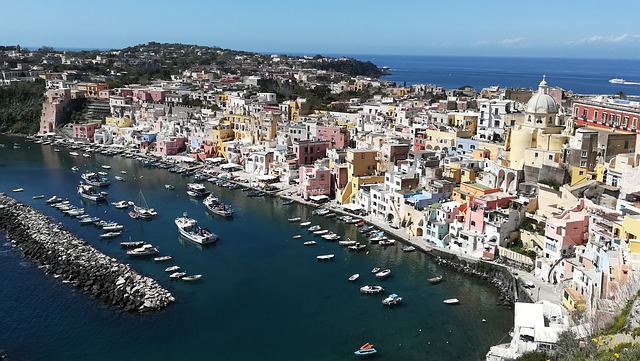 Dove andare in vacanza vicino napoli