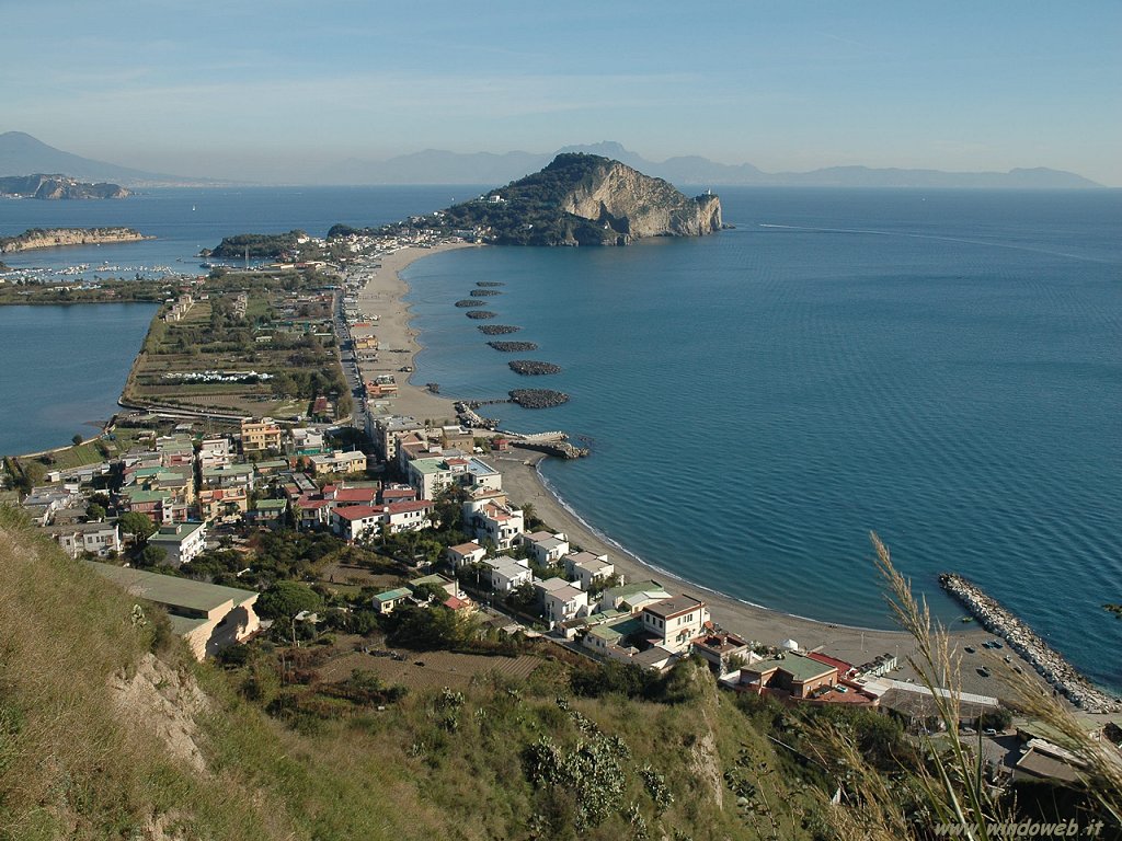Spiagge di Napoli: 10 spiagge sulla costa napoletana da visitare 2021