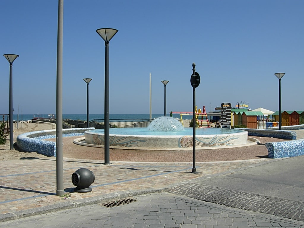 fontana medusa misano adriatico