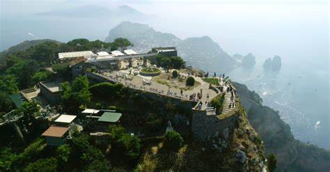 Capri cosa vedere e come raggiungerla Monte solaro capri