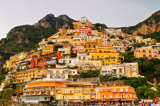 10 Borghi da visitare questa estate positano
