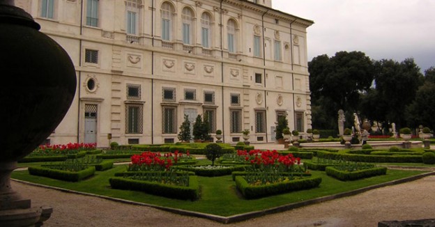 I 6 luoghi più belli da vedere sul Lago di Garda villa borghese scipione