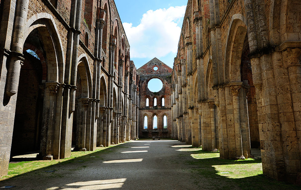 Itinerario di viaggio tra i 16 borghi più belli della provincia di Siena Abbazia di san galgano