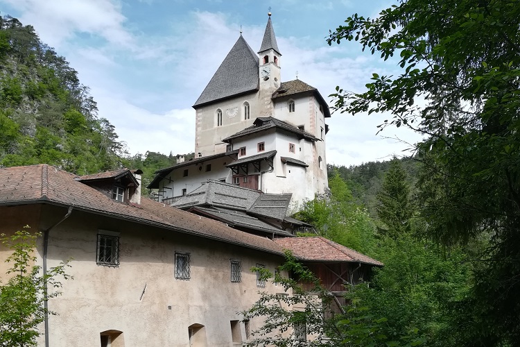 I dintorni di Trento Eremo di San Romedio