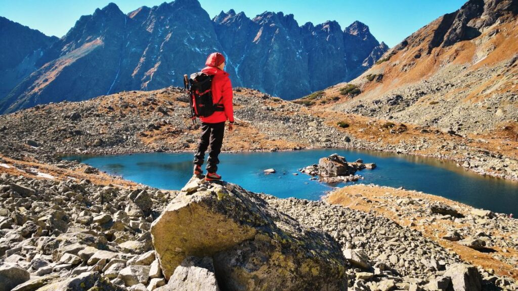 Pasqua on the road trekking