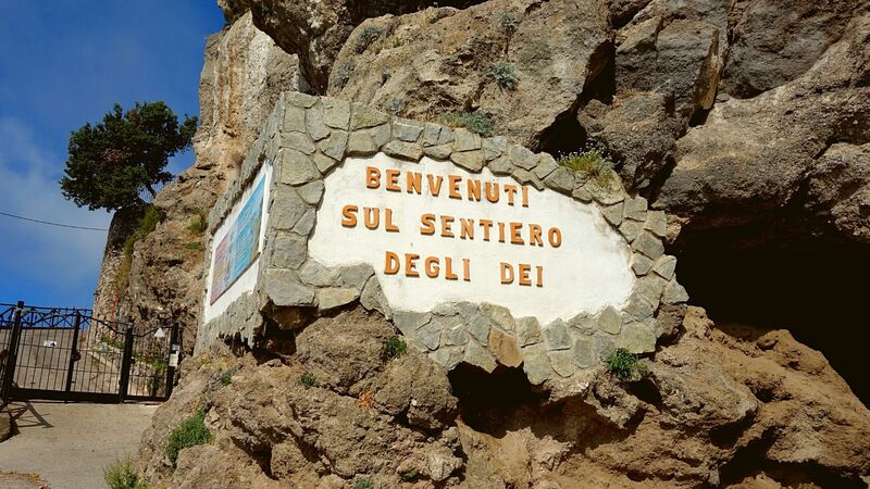 Cosa vedere in Costiera Amalfitana in 3 giorni Inizio sentiero degli Dei