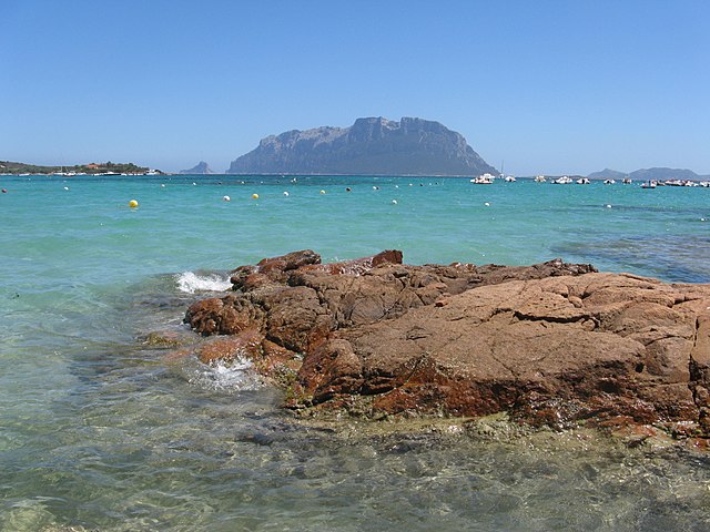 Dove andare in vacanza vicino Olbia: le spiagge più belle Porto istana panoramio