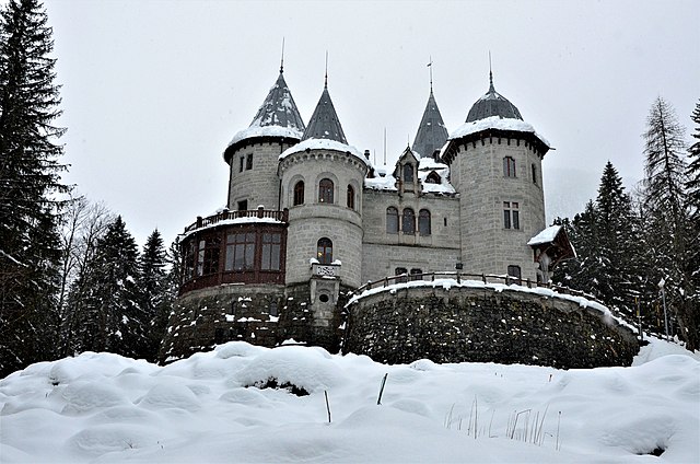 px CASTEL SAVOIA SOTTO LA NEVE