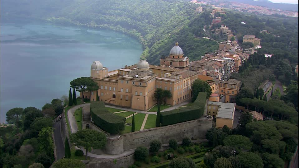 Itinerario tra i Castelli Romani più belli castel gandolfo