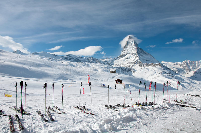 5 stazioni sciistiche per andare a sciare vicino a Torino: vacanze sciistiche popolari e dove alloggiare paradiso dello sci del cervino