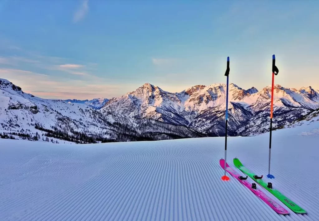 5 stazioni sciistiche per andare a sciare vicino a Torino: vacanze sciistiche popolari e dove alloggiare sauze doulx piste x