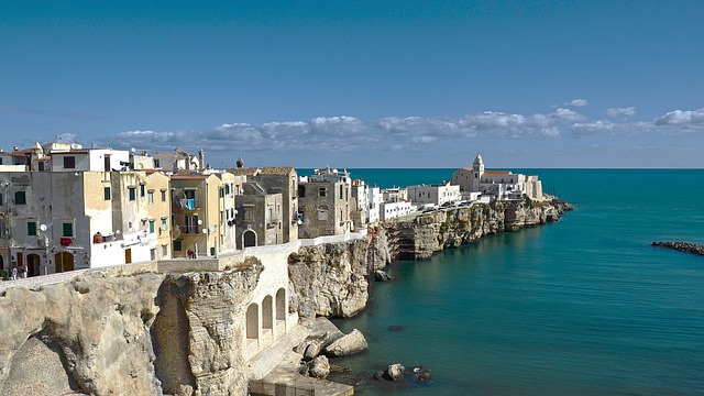 Pasqua nel Gargano: Itinerario di 4 giorni tra i borghi più belli vieste vista centro storico