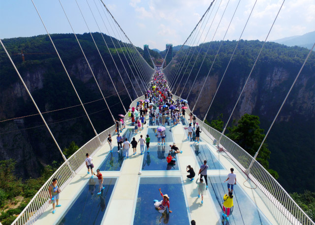 zhangjiajie grand canyon glass bridge haim dotan dezeen ss