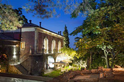 monaci delle terre nere