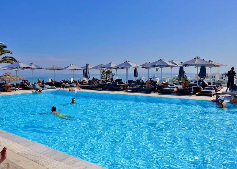 I migliori hotel per famiglia di Mykonos mykonos hotel myconian ambassador piscina