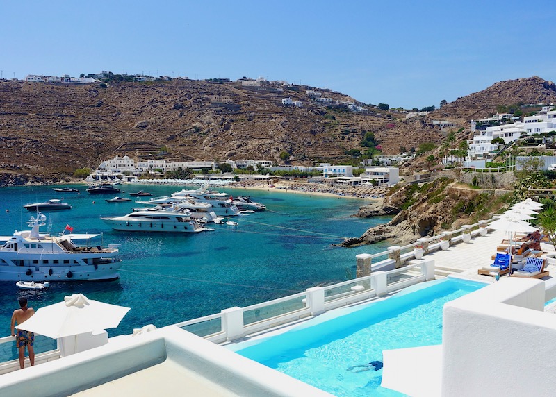 I migliori hotel per famiglia di Mykonos mykonos hotel nissaki vista sulla spiaggia