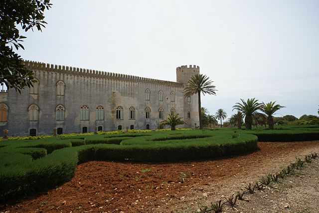 Turismo letterario, alla scoperta dei borghi e i luoghi del Gattopardo px Castello donnafugata parco