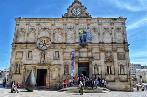 Alla scoperta dei luoghi magici della serie Imma Tataranni: Matera e i suoi dintorn palazzo lanfranchi