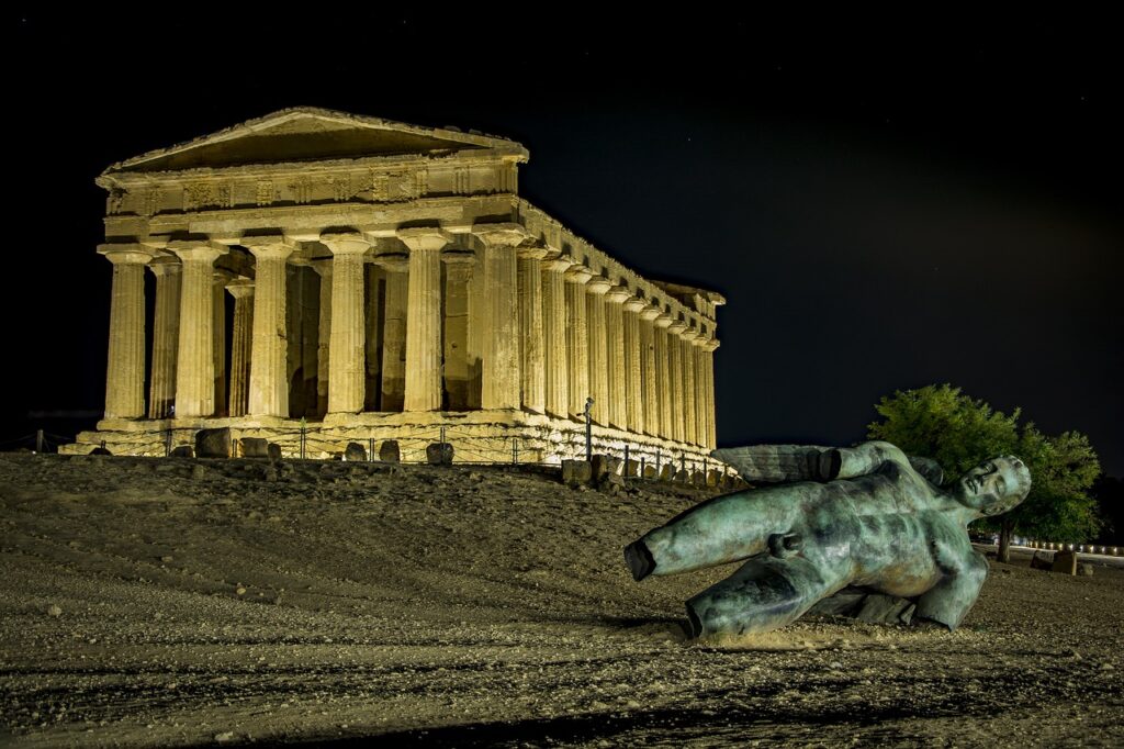 valle dei templi Agrigento di sera