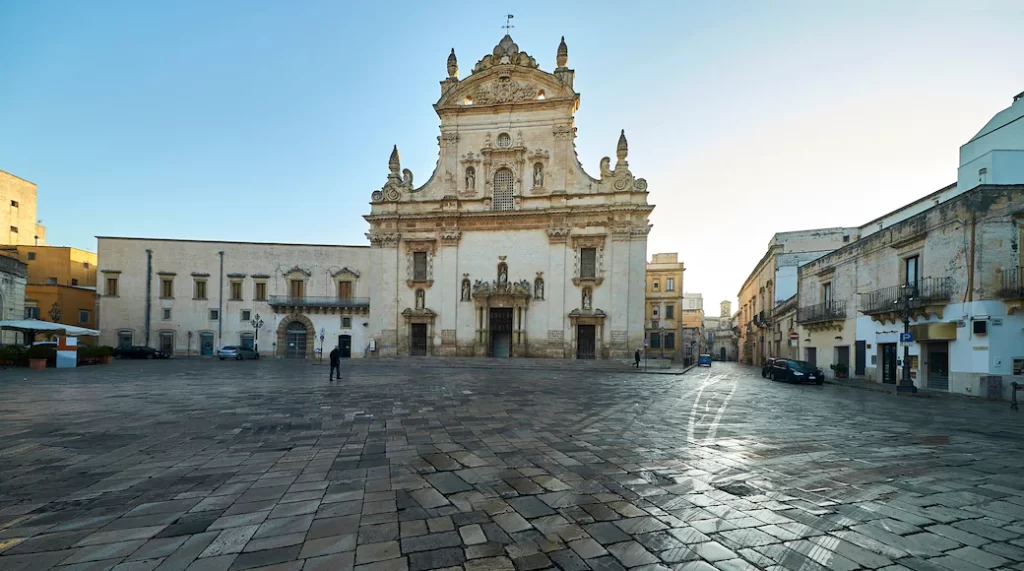Galatina vista piazza centrale