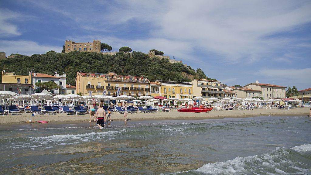 Via Roma Castiglione della Pescaia GR Italy panoramio