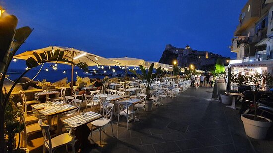 la nostra terrazza sul mare al pontile Ischia