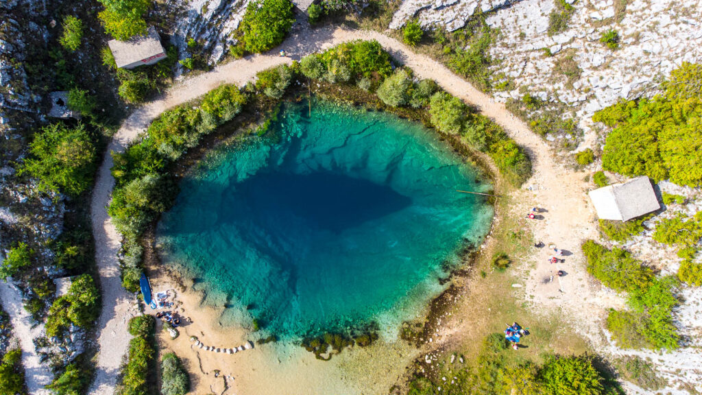 Itinerario definitivo della Croazia di 7, 10 o 15 giorni source cetina drone