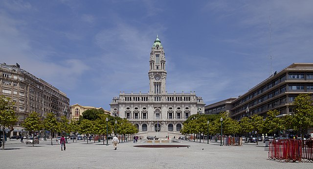 3 giorni a Porto: Itinerario definitivo di 2 o 3 giorni a Porto px Ayuntamiento de Oporto Portugal DD
