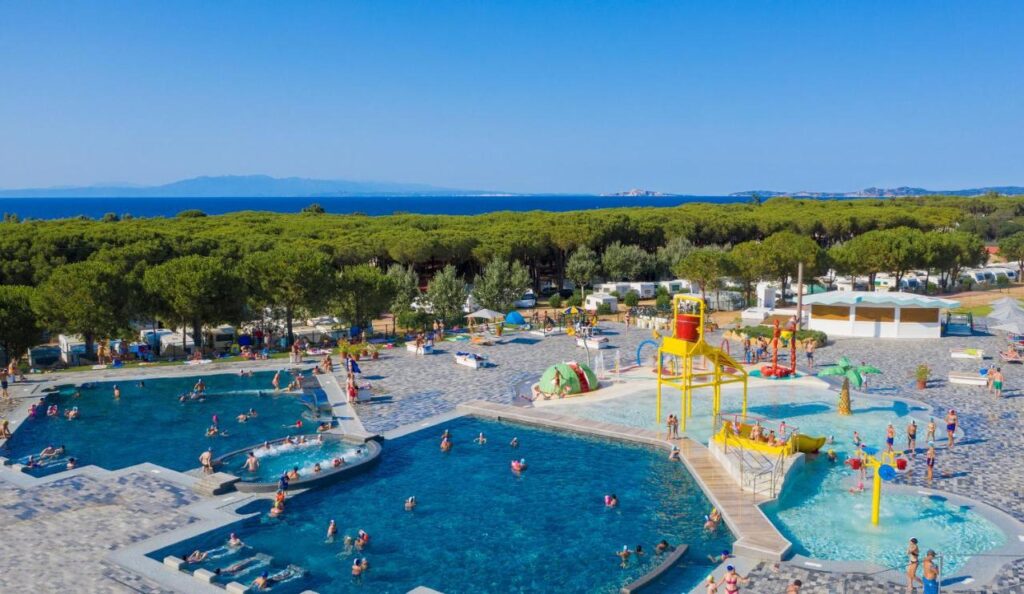 I 10 migliori camping per vacanza al mare con la famiglia Camping Village Baia Blu La Tortuga Aglientu