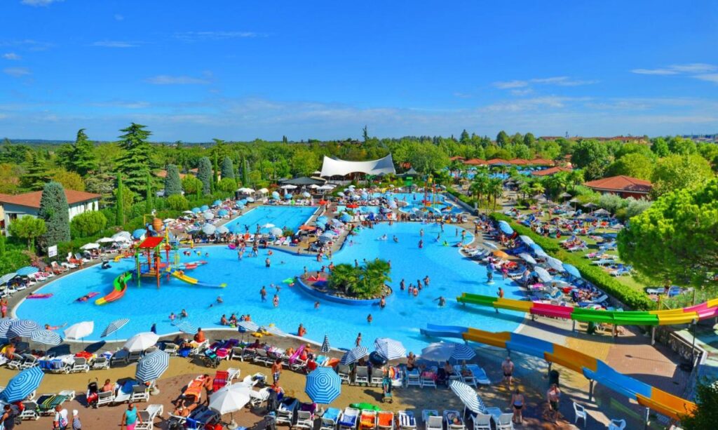 I 10 migliori camping per vacanza al mare con la famiglia Camping Italia Peschiera del Garda