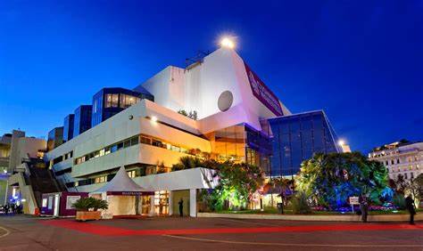 2 giorni a Cannes: Itinerario consigliato per un weekend Il Palais des Festivals di Cannes