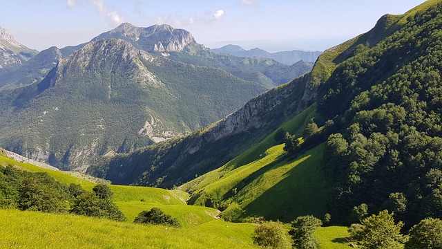 Vacanze in montagna in Italia: 5 destinazioni imperdibili mountains gecbfc