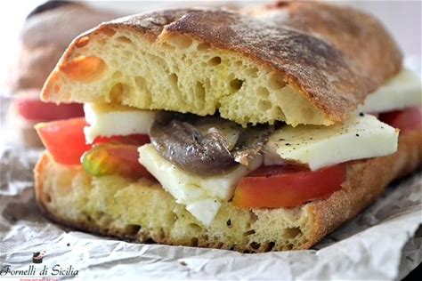 I 12 località costiere e citta di mare per le vacanze più economiche in Italia a Luglio e Agosto pane cunzato