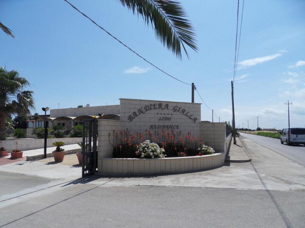 residence bandiera gialla