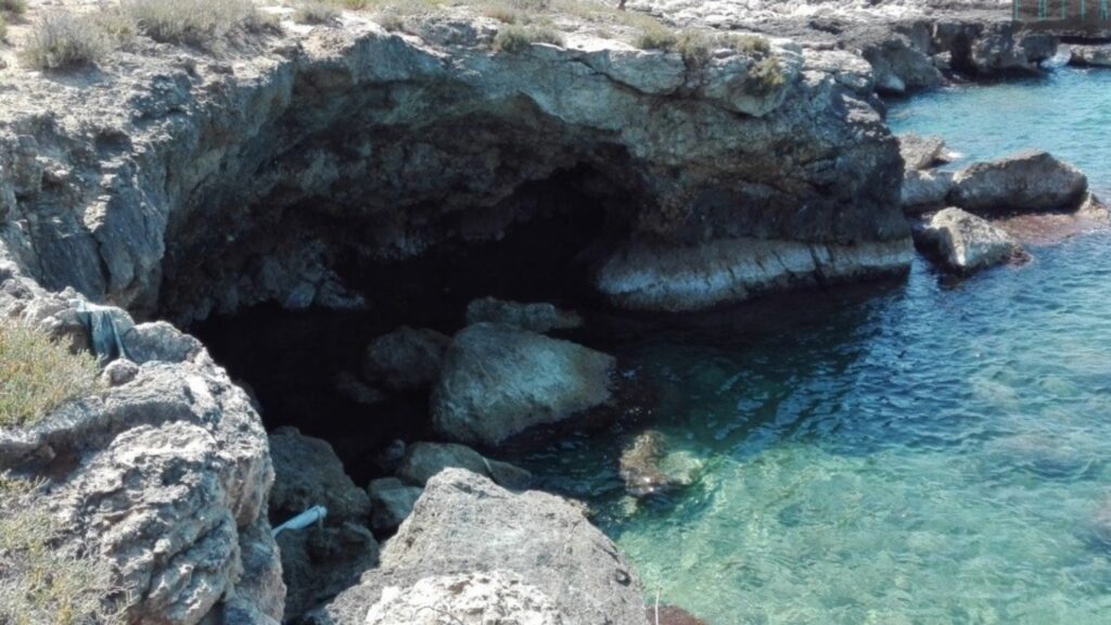 Grotte di Polignano a Mare Foto di Pugliamare