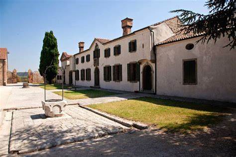 Colli Euganei in Veneto: percorsi di vino tra borghi medievali villa beatrece deste