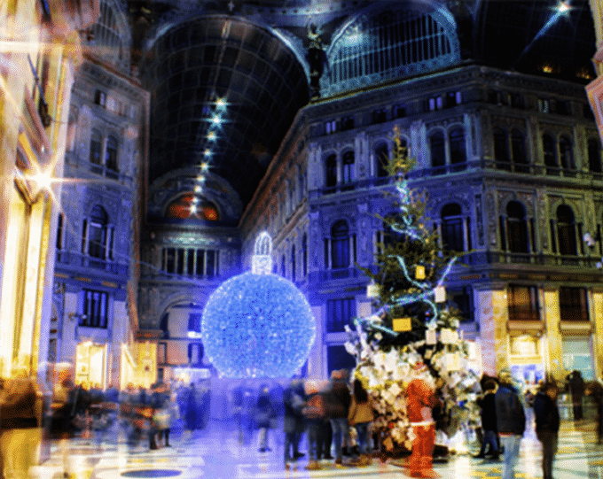 Organizzare le proprie vacanze di Natale a Napoli tradizioni e cosa vedere Lavacanze di Natale a Napoli Galleria Umberto
