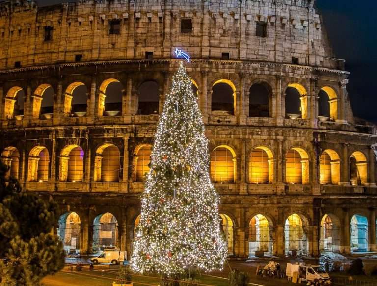 italy christmas tree rome x