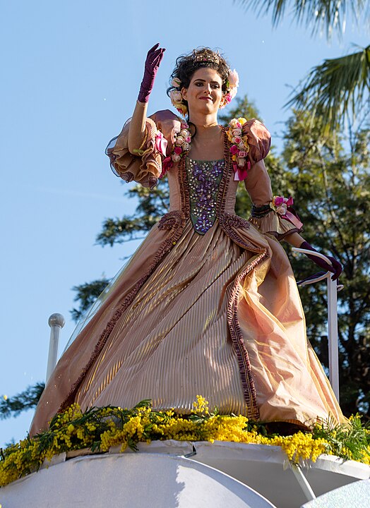Maschere e misteri: il Carnevale di Nizza e la sua storia Flower Parade in Nice,