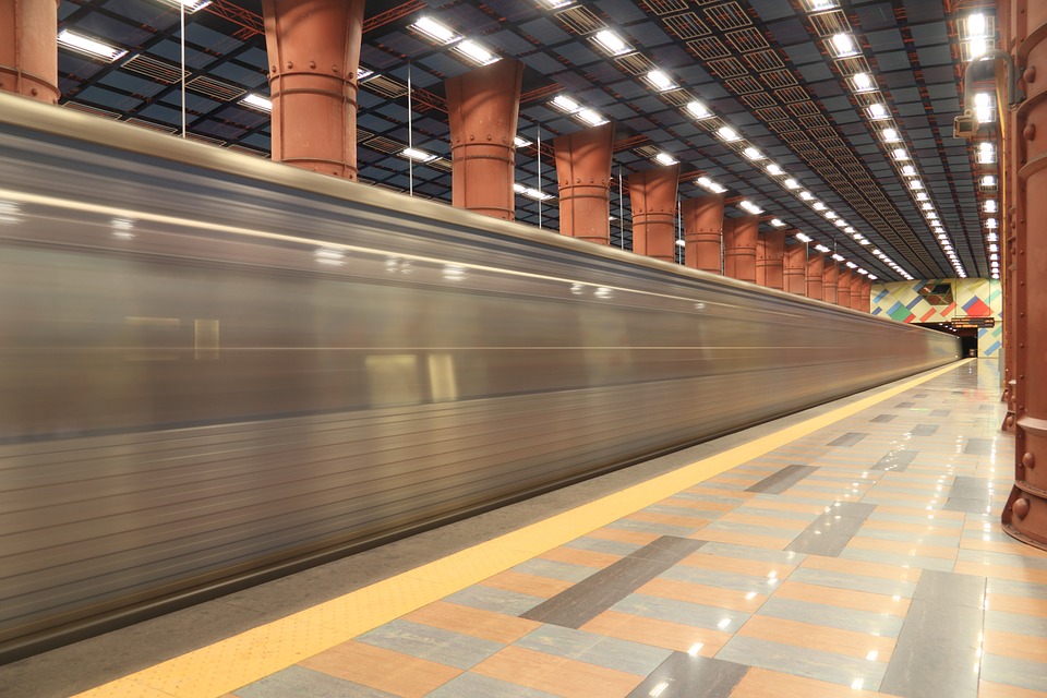 Le 10 stazioni della metropolitana più belle d'Europa Olaias Lisbon Portugal