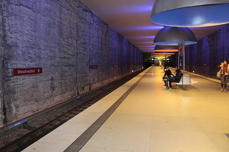 Le 10 stazioni della metropolitana più belle d'Europa Westfriedhof Munich Germany