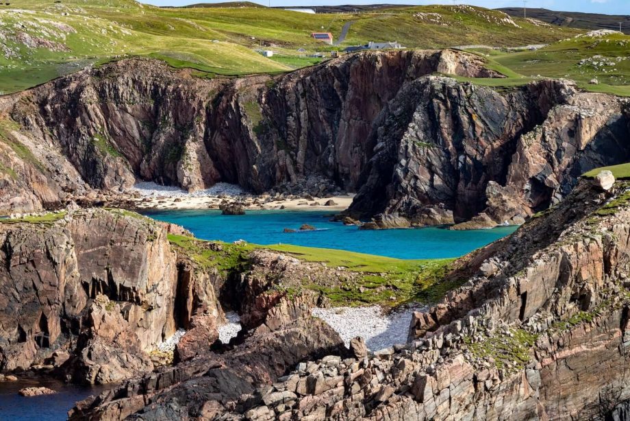 Viaggi di Formazione: destinazioni per apprendere e crescere per questa primavera MANGERSTA SCOGLIERE SCOZIA x